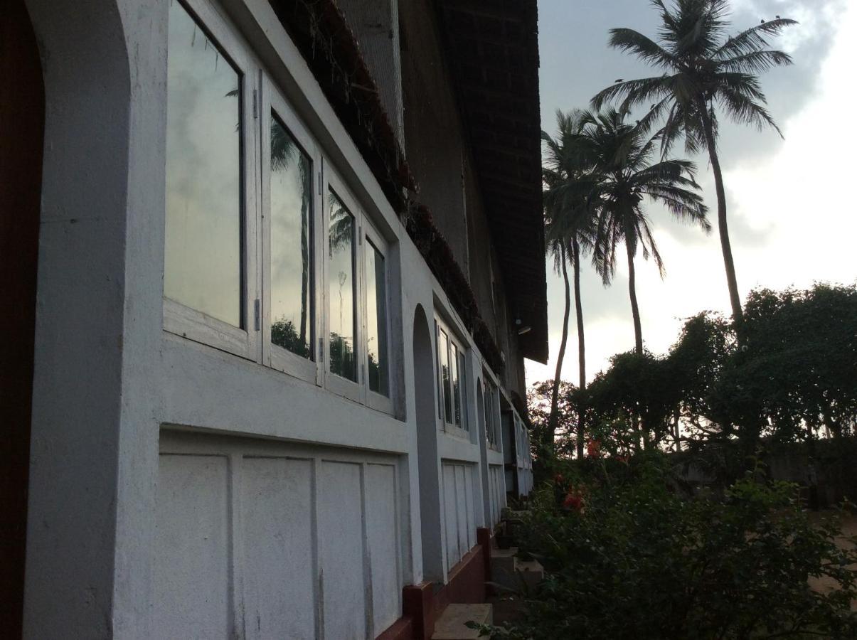 New Rest House Sea View Hotel Negombo Exterior foto