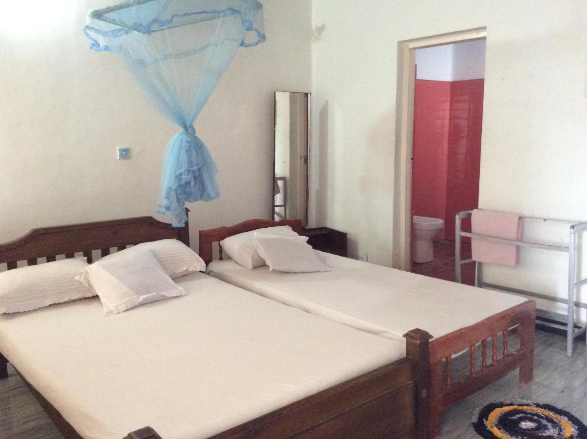 New Rest House Sea View Hotel Negombo Exterior foto