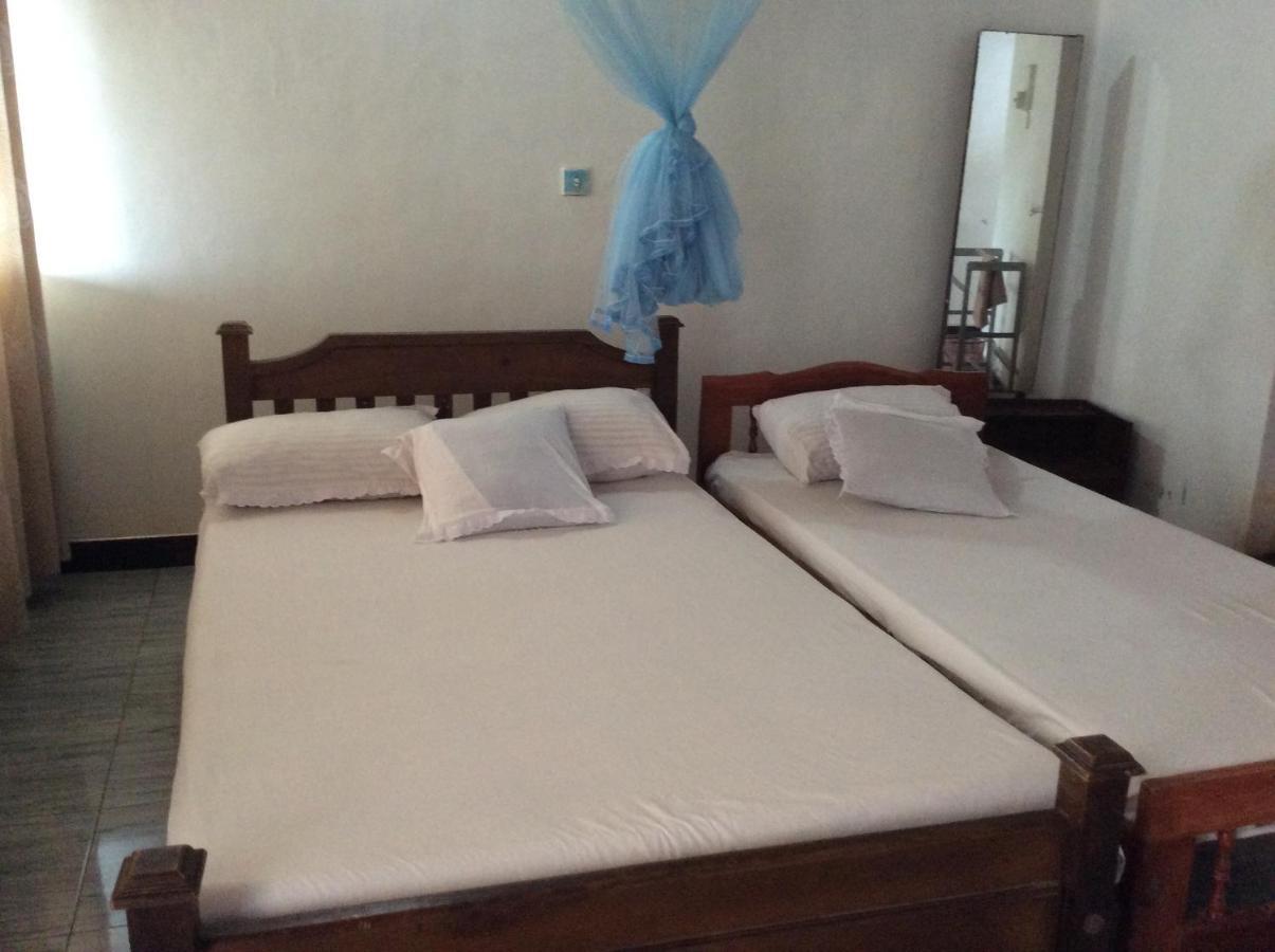 New Rest House Sea View Hotel Negombo Exterior foto