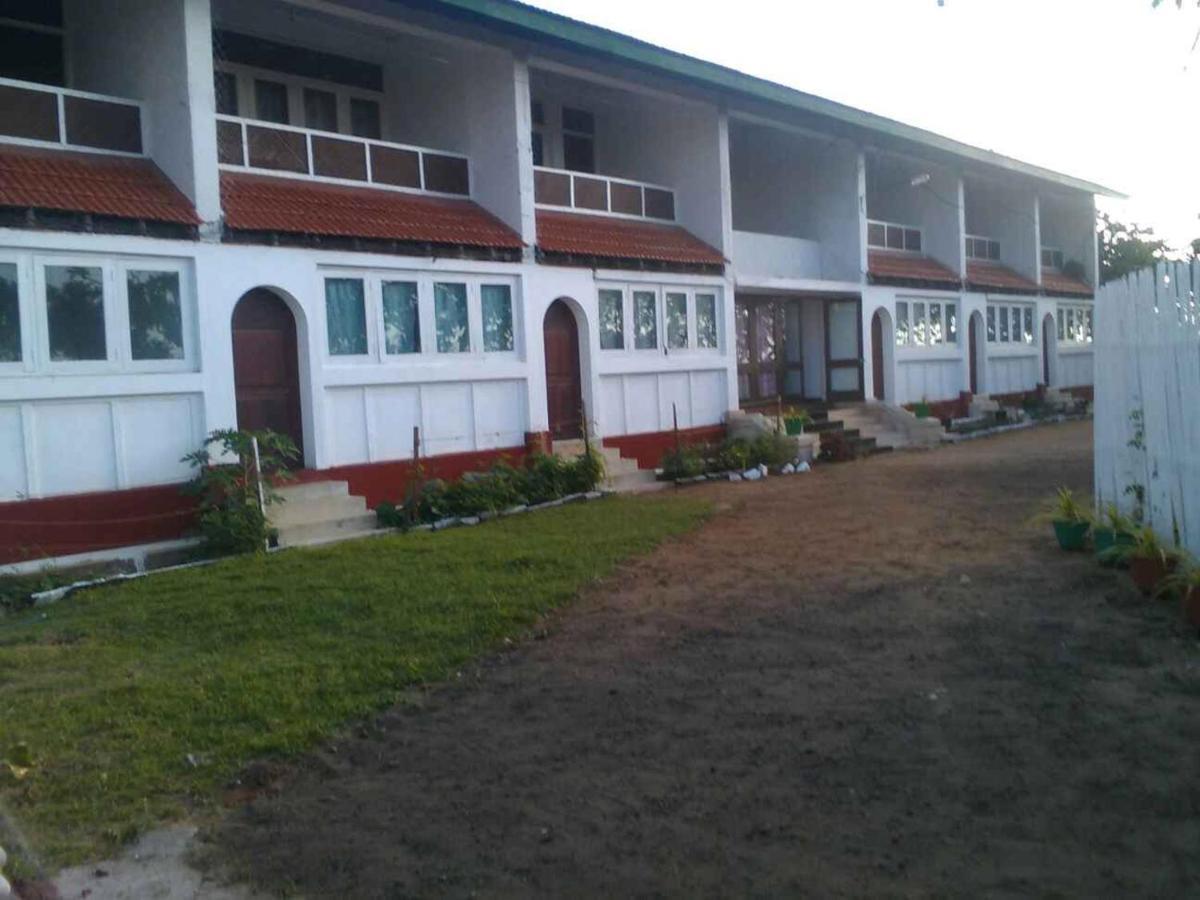 New Rest House Sea View Hotel Negombo Exterior foto